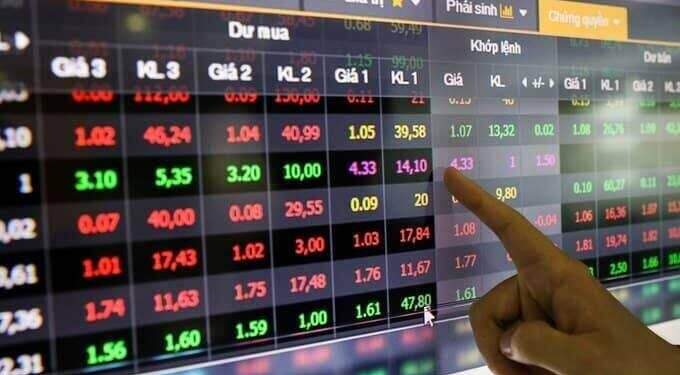 Chứng khoán 24/12: Nhiều điểm nóng giao dịch tại POW, LDG, ROS, HAG