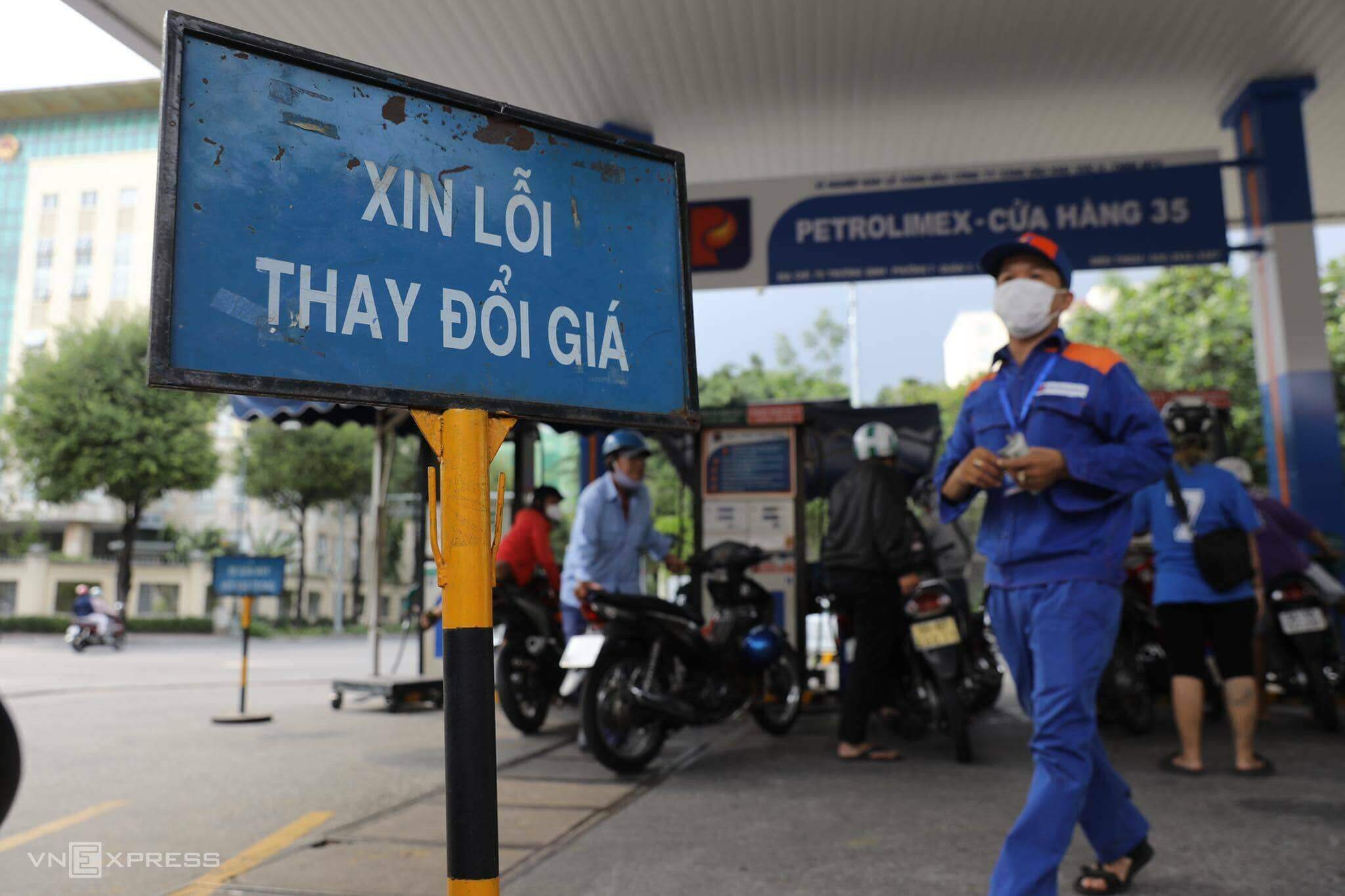 Giá xăng ngày mai có thể tăng lần thứ 6 liên tiếp Giá xăng ngày mai có thể tăng lần thứ 6 liên tiếp