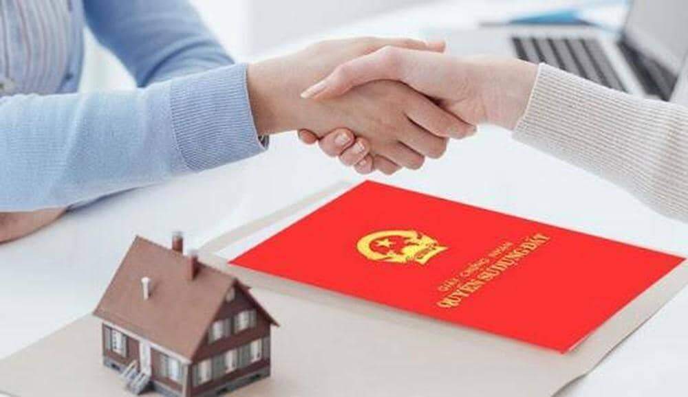 Chuyển nhượng quyền sử dụng đất năm 2022 cần lưu ý những gì? Chuyển nhượng quyền sử dụng đất năm 2022 cần lưu ý những gì?