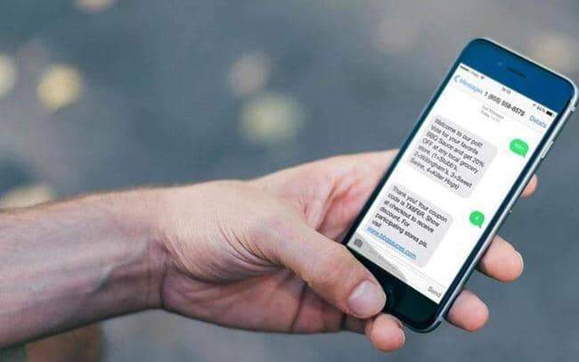 Ngân hàng và nhà mạng thống nhất phí SMS Banking 11.000 đồng/tháng Ngân hàng và nhà mạng thống nhất phí SMS Banking 11.000 đồng/tháng