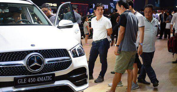 Bộ đôi SUV hạng sang Mercedes GLE, GLS tại Việt Nam 'lãnh án' triệu hồi