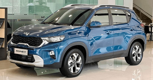 Giá bán Kia Sonet tại Việt Nam giảm 45 triệu đồng, đấu Toyota Raize