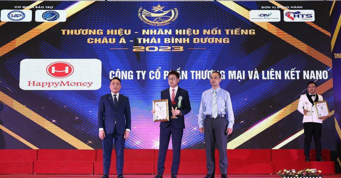 Happy Money nhận giải thưởng TOP 10 Thương hiệu nổi tiếng Châu Á