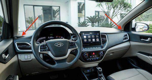 Không phải cửa gió điều hòa, khe gió trên bảng táp-lô ô tô có tác dụng gì?