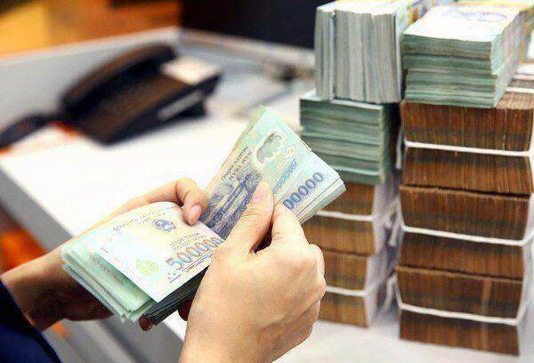Từ 01/7/2023, tăng mức lương cơ sở lên 1,8 triệu đồng/tháng.