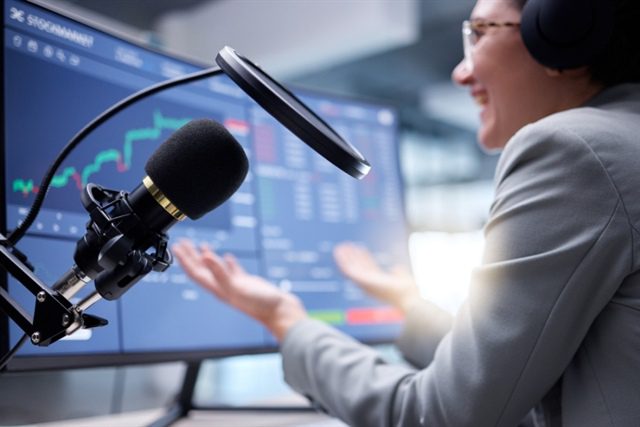 Mối lo ngại từ sự trỗi dậy của người ảnh hưởng tài chính trên mạng xã hội