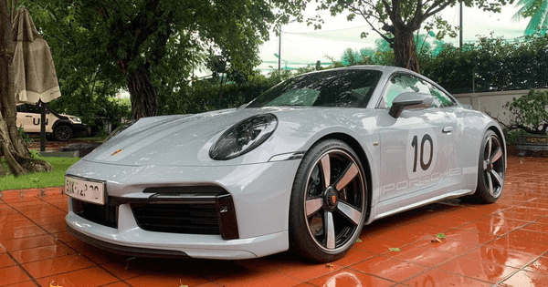 Cận cảnh Porsche 911 Sport Classis ‘số sàn’, giá 20 tỉ đồng tại Việt Nam