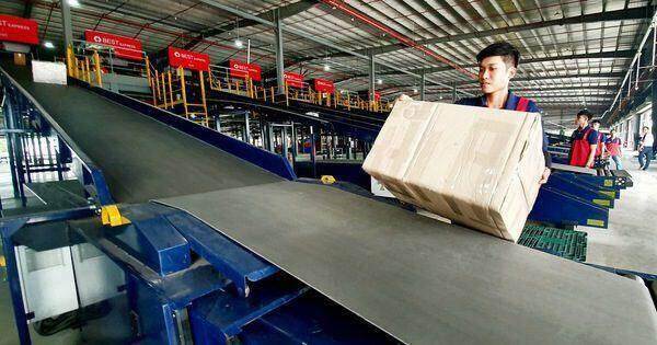 ChatGPT, AI tiến sâu vào logistics, chứng khoán