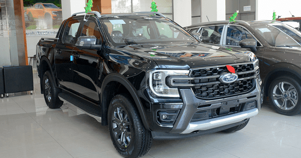 Doanh số giảm gần 30%, Ford Ranger dẫn đầu