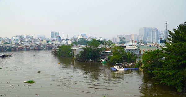 TP HCM gặp khó khăn trong việc di dời nhà ven kênh