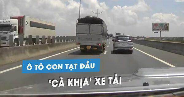 Tài xế lái ô tô con liều mạng, quyết hơn thua với xe tải trên cao tốc