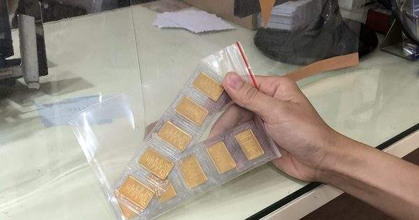 Thế giới giảm mạnh, thấp hơn SJC 11,5 triệu đồng/lượng