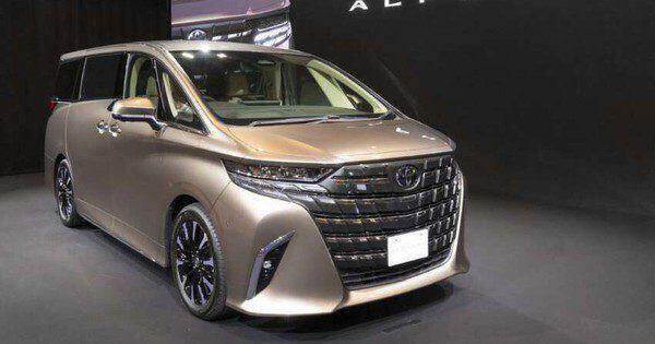 Toyota Alphard 2023 hầm hố, sang trọng hơn