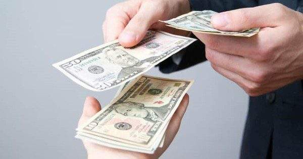 Giữa ‘bão sa thải’, một công ty bất ngờ thưởng nhân viên 30 tháng lương