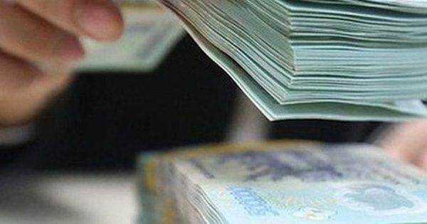 Nghịch lý có tiền không tiêu được