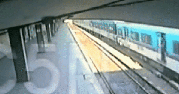‘Nó giống như một vụ nổ bom’