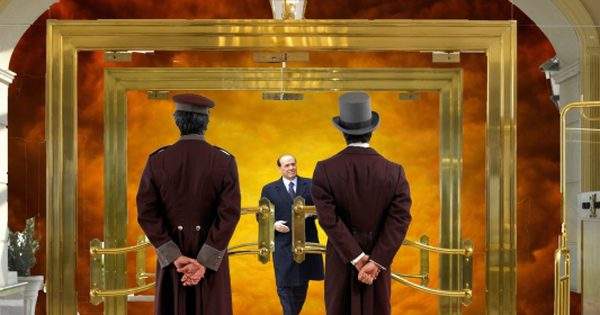 Cựu Thủ tướng Ý, tỷ phú Silvio Berlusconi đã xây dựng đế chế kinh doanh khổng lồ của mình thế nào?