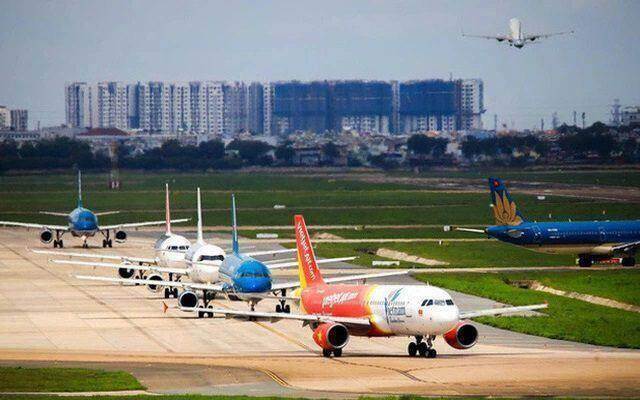Giá vé máy bay khứ hồi nội địa có thể lên 8 triệu đồng