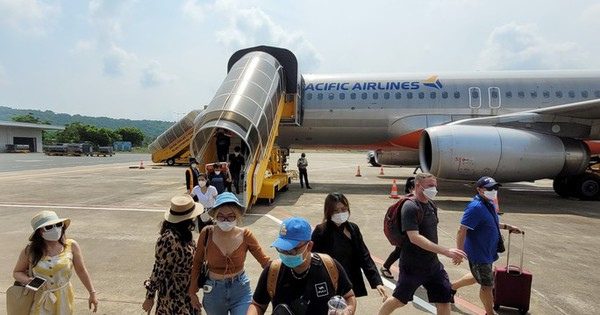 Bộ GTVT đề xuất tăng trần giá vé máy bay, Bộ Tài chính nói gì?