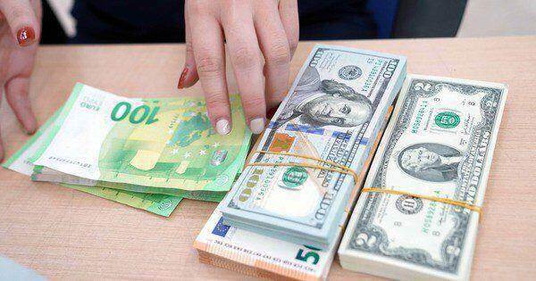 Giá USD hôm nay 30.7.2023: ‘Đô’ tăng, euro giảm
