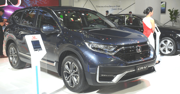 Hưởng ưu đãi kép, giá lăn bánh Honda CR-V giảm 200 triệu đồng
