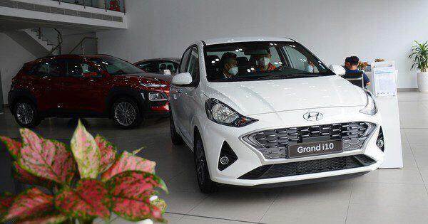 Hyundai Grand i10 dẫn đầu, Toyota Wigo trở lại