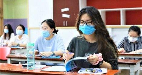 Nhiều trường công bố điểm sàn đại học