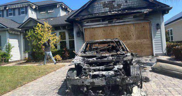 Ô tô điện Mercedes bốc cháy tại nhà, chủ xe thiệt hại 1 triệu USD