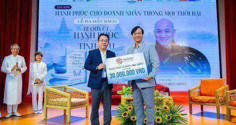 Phát Đạt tài trợ học bổng cho sinh viên trường Đại học Quốc tế Hồng Bàng