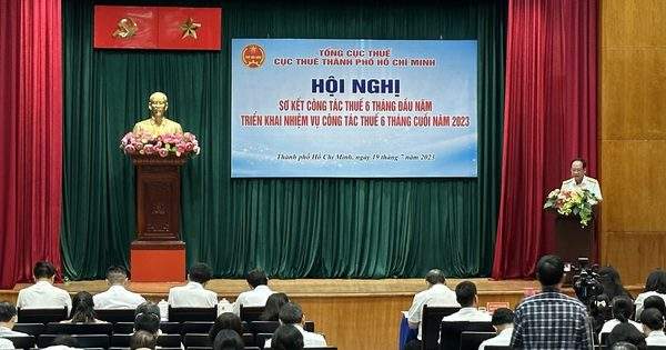 Thuế thu nhập cá nhân giảm do giao dịch bất động sản, chứng khoán đi xuống