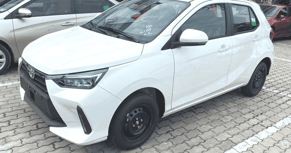 Toyota Wigo 2023 bản số sàn, giá 360 triệu đồng trang bị gì?