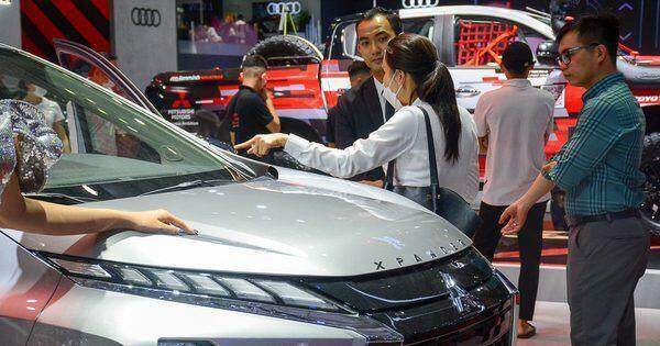 Xe MPV dưới 700 triệu tại Việt Nam tiếp tục đua giảm giá