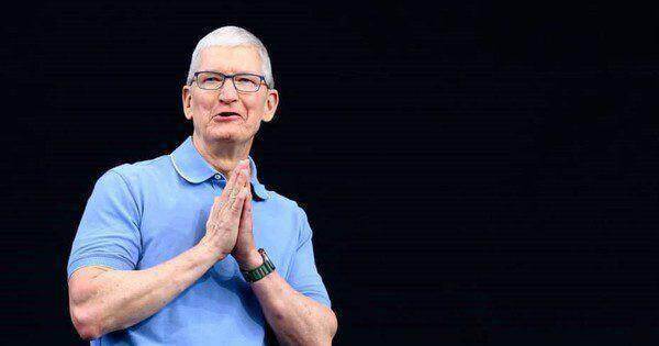 Tim Cook của Apple chỉ đứng bét