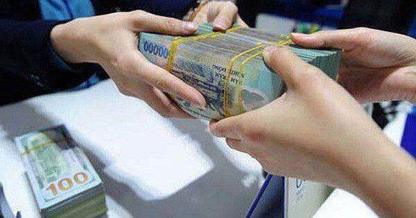 Một ngân hàng chuẩn bị tiếp tục giảm lãi suất tiền gửi
