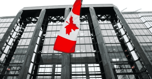 Canada vừa nâng lãi suất lên mức cao nhất 2 thập niên