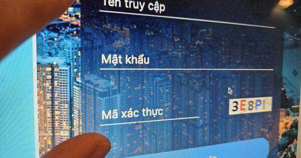 Chuyển khoản nhầm 450 triệu đồng: Ngân hàng nói gì?