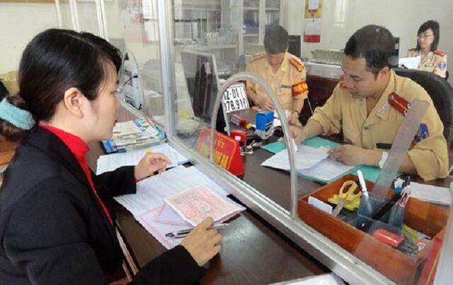 Từ ngày 15/8 người dân được đăng ký xe tại nơi tạm trú