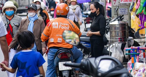 Sau nhiều lần cân nhắc, TP HCM chính thức thu phí sử dụng lòng đường, vỉa hè