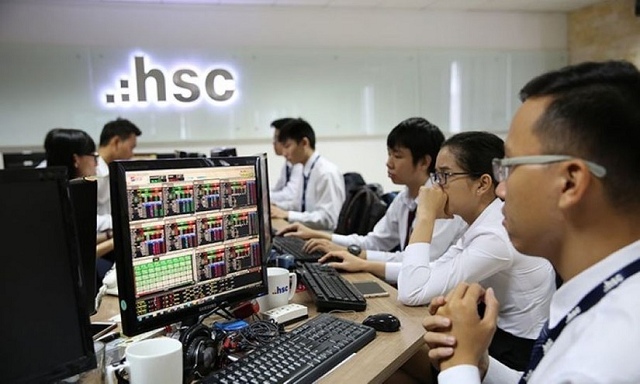 Chứng khoán HSC bị phạt vì sử dụng nhân viên thiếu chứng chỉ hành nghề