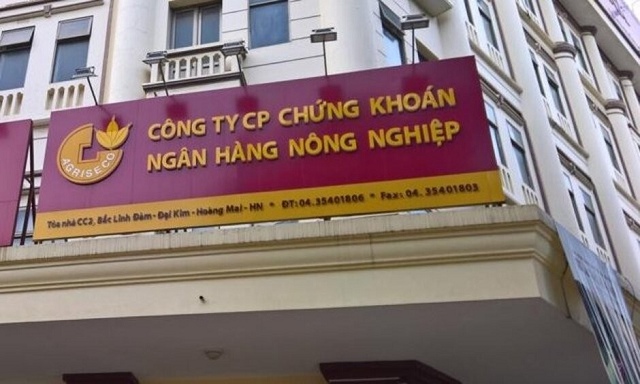 Một công ty chứng khoán bị phạt và truy thu thuế gần nửa tỷ đồng, giá cổ phiếu gấp đôi đầu năm Một công ty chứng khoán bị phạt và truy thu thuế gần nửa tỷ đồng, giá cổ phiếu gấp đôi đầu năm