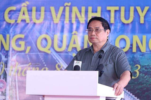 Thủ tướng Phạm Minh Chính: Sớm khởi công cầu Tứ Liên, Hồng Hà, Mễ Sở