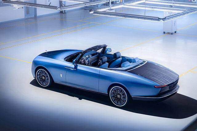 10 mẫu xe có giá bán đắt nhất thế giới: Rolls-Royce và Bugatti chiếm đa số
