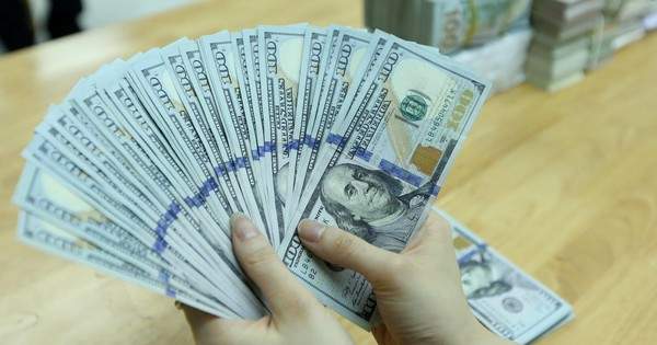 Trong nước giảm, quốc tế tăng Trong nước giảm, quốc tế tăng