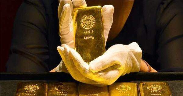 Vàng trong nước ‘một mình một chợ’, cao hơn thế giới 14 triệu đồng/lượng