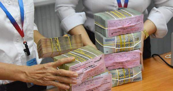 Tìm thuốc chữa bệnh “ngân hàng thừa tiền”