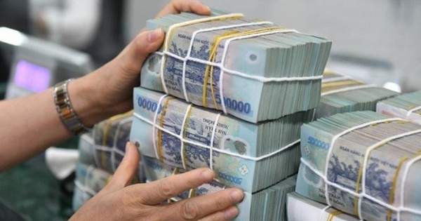 Vợ chồng giám đốc doanh nghiệp bị cáo buộc chiếm đoạt tiền ngân hàng