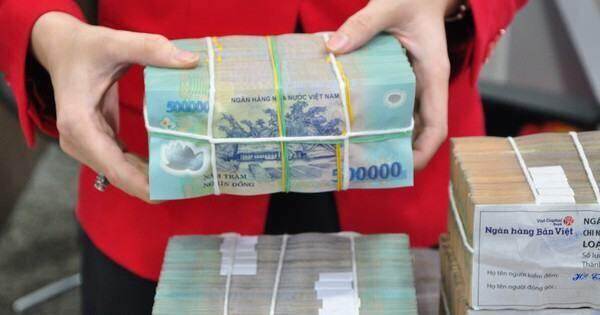 Người dân, tổ chức tăng gửi tiền vào ngân hàng