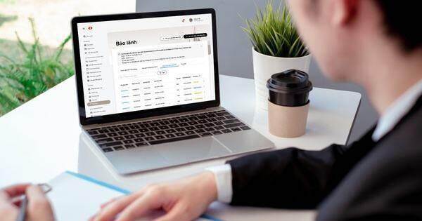 Techcombank tiên phong ra mắt tính năng sửa đổi bảo lãnh online