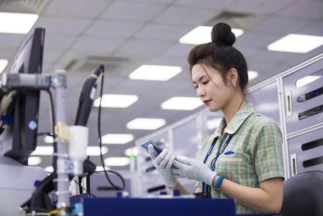 9 tháng năm 2023, tỉ lệ thất nghiệp khu vực thành thị là 2.55%
