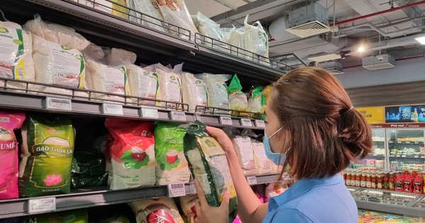 Giá gạo bán lẻ bước vào chu kỳ tăng mới, nhiều siêu thị mạnh tay giảm giá